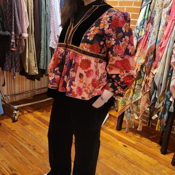 NWT Johnny Was Kimmy Peasant Top - Picture 3 of 6